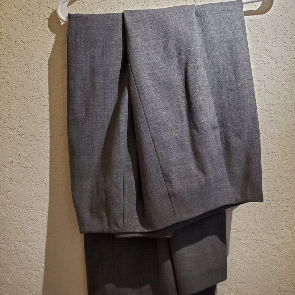 Dana Buchman Women's Slacks, Size 16